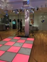 Leje af LED dansegulv, 240 cm * 360 cm. Lagt og nedtaget. - Image 2