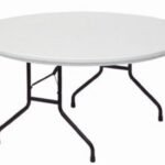 160 CM ø, Rundt bord. Plast. 7-8 personer. Leje.