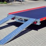 Leje af autotransporter, maskintrailer med slisker. Døgnleje.